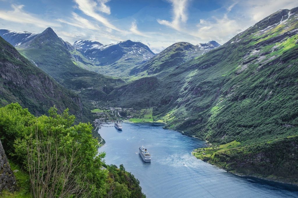 ships, sea, mountains